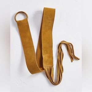 SOFT SURROUNDINGS 
SUEDE FRINGE SLING BELT HONEY SUEDE – WOMENS